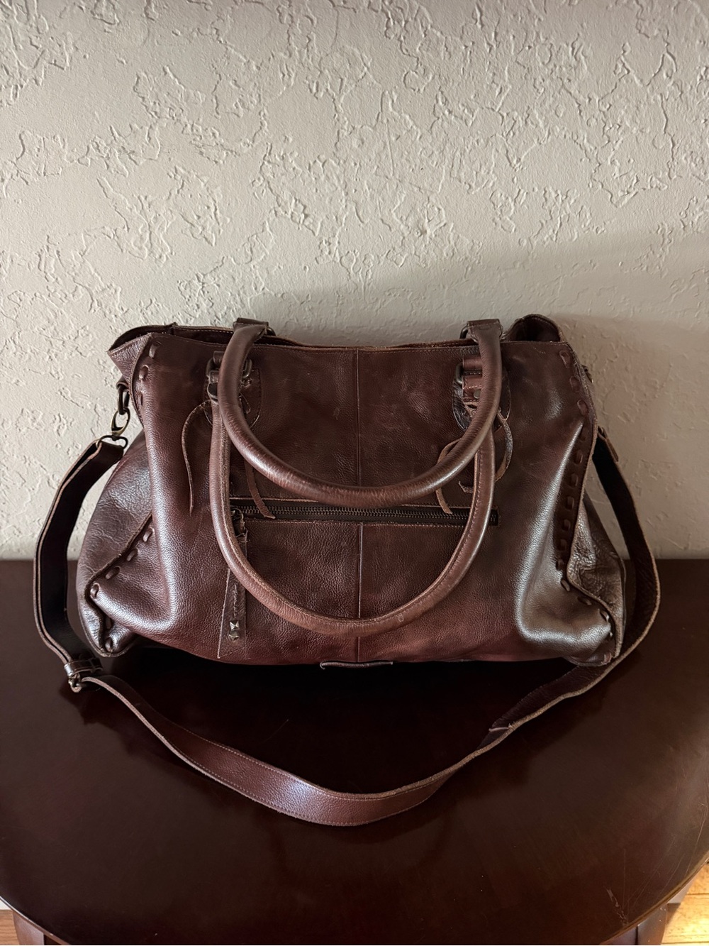 Bed Stu Tote Bag Distressed Dark Brown Leather Weekender Perfect Condition Strap - Picture 9 of 12